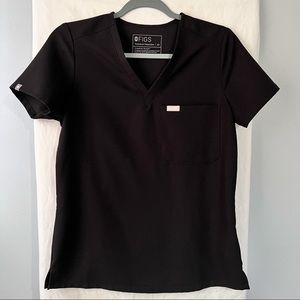 Like New Figs Black Catarina One Pocket Scrub Top in Women’s Size XS